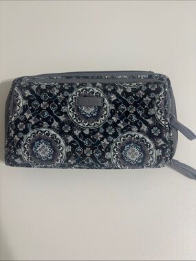 Vera Bradley Charcoal Medallion Quilted Wallet- button has scratch shown photo